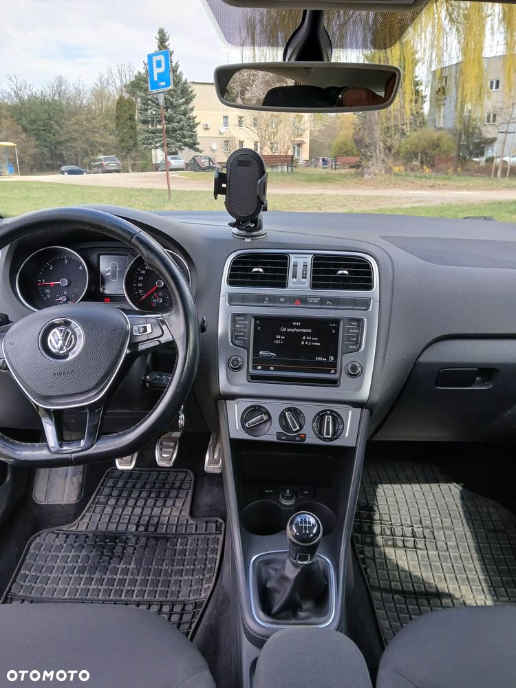 Volkswagen Polo 1.4 TDI Blue Motion Technology Allstar - 8