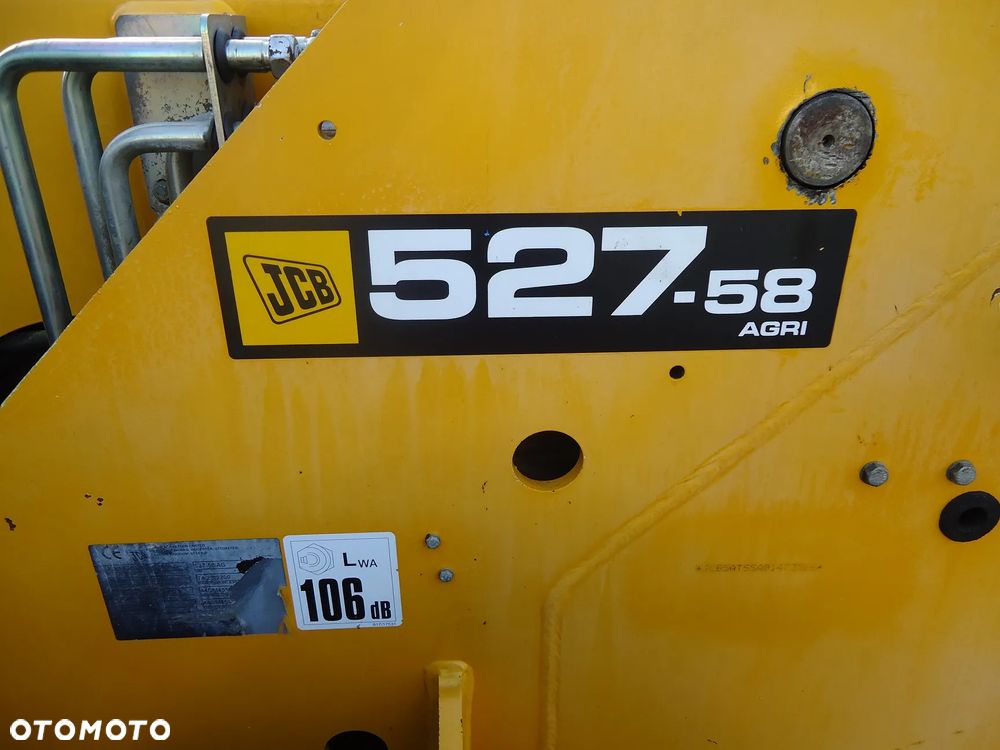JCB 527-58 AGRI - 13