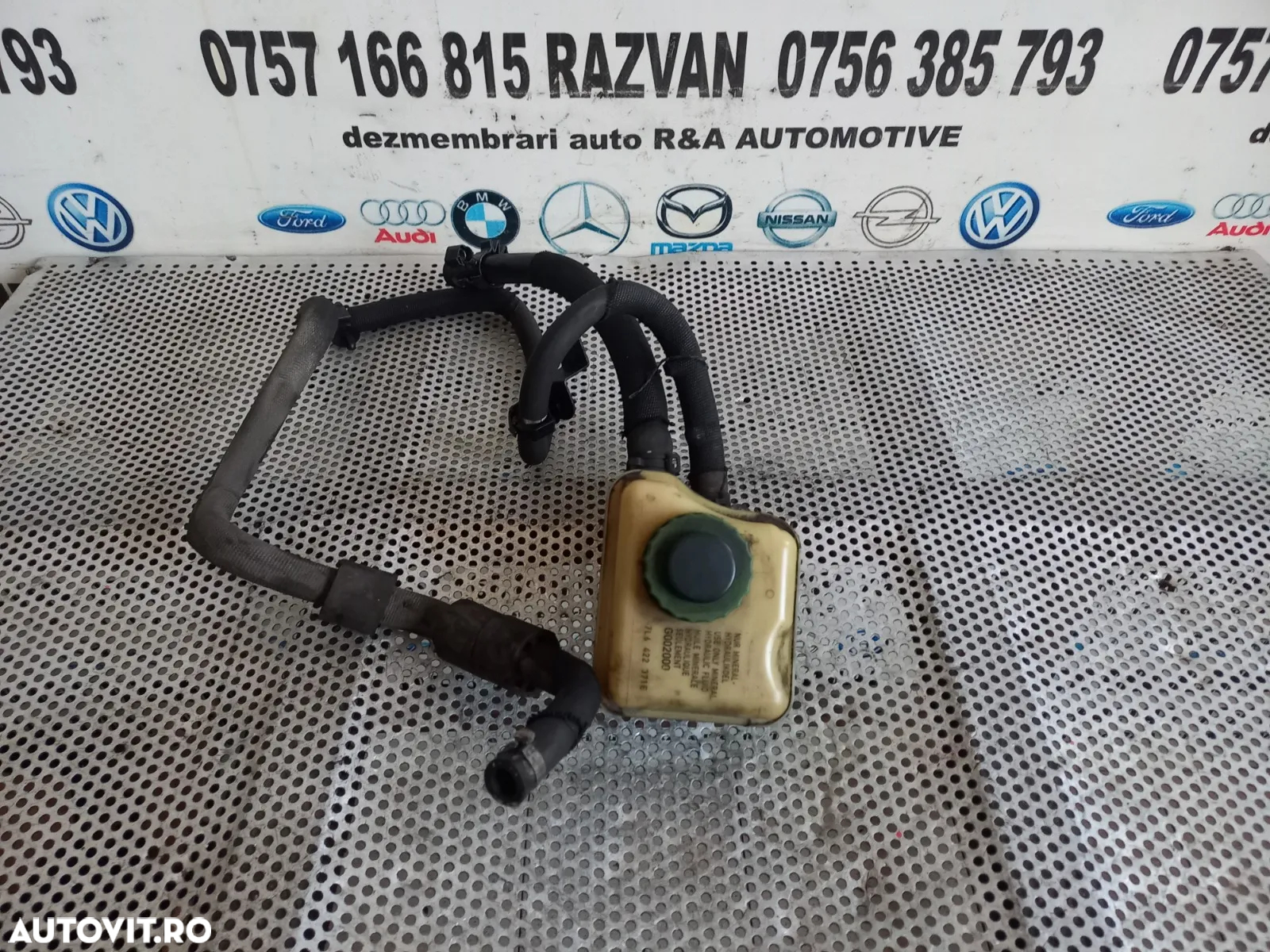 Bidonas Vas Ulei Servo Servodirectie Audi Q7 3.0 Tdi Dezmembrez Audi Q7 3.0 Tdi Motor BUG Automat - - 4