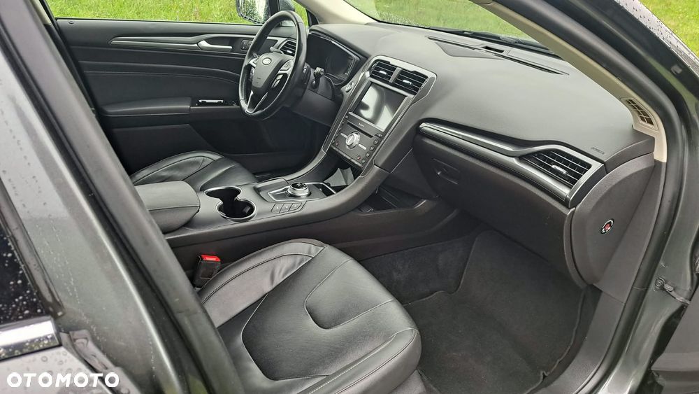 Ford Mondeo 2.0 TDCi Titanium PowerShift - 11
