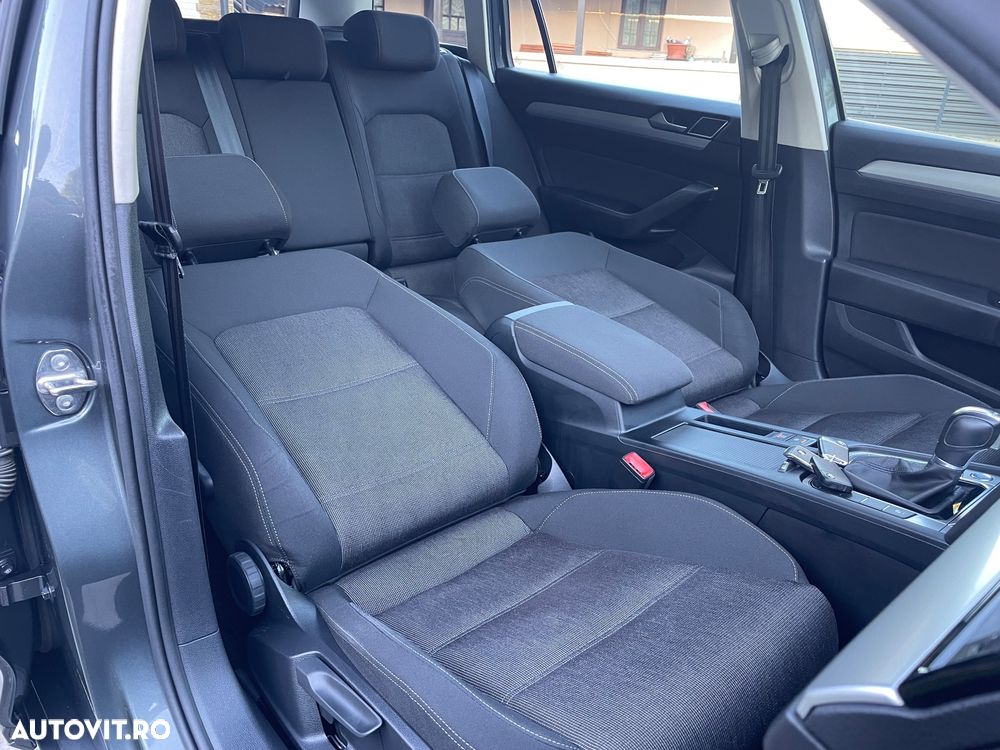 Volkswagen Passat - 20