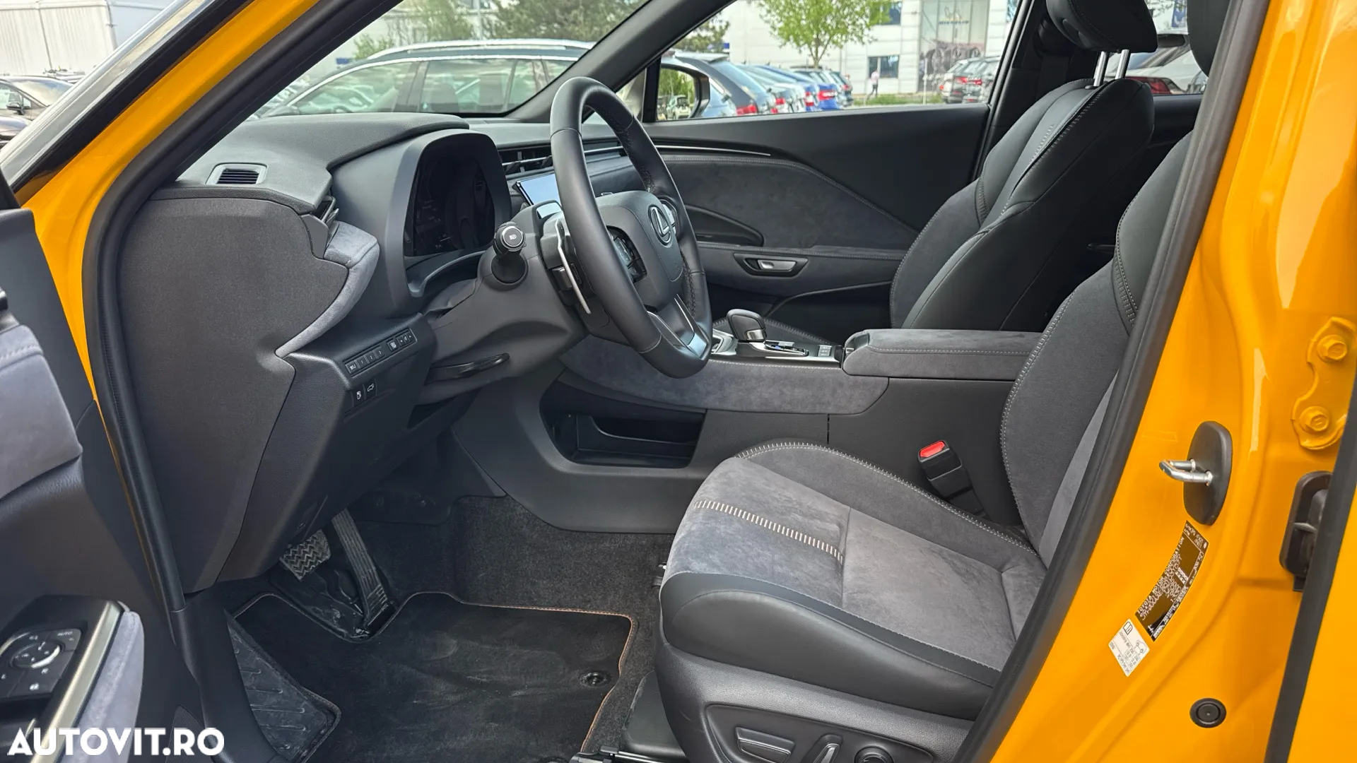Lexus LBX 1.5 HEV 4x2 CVT Cool - 13