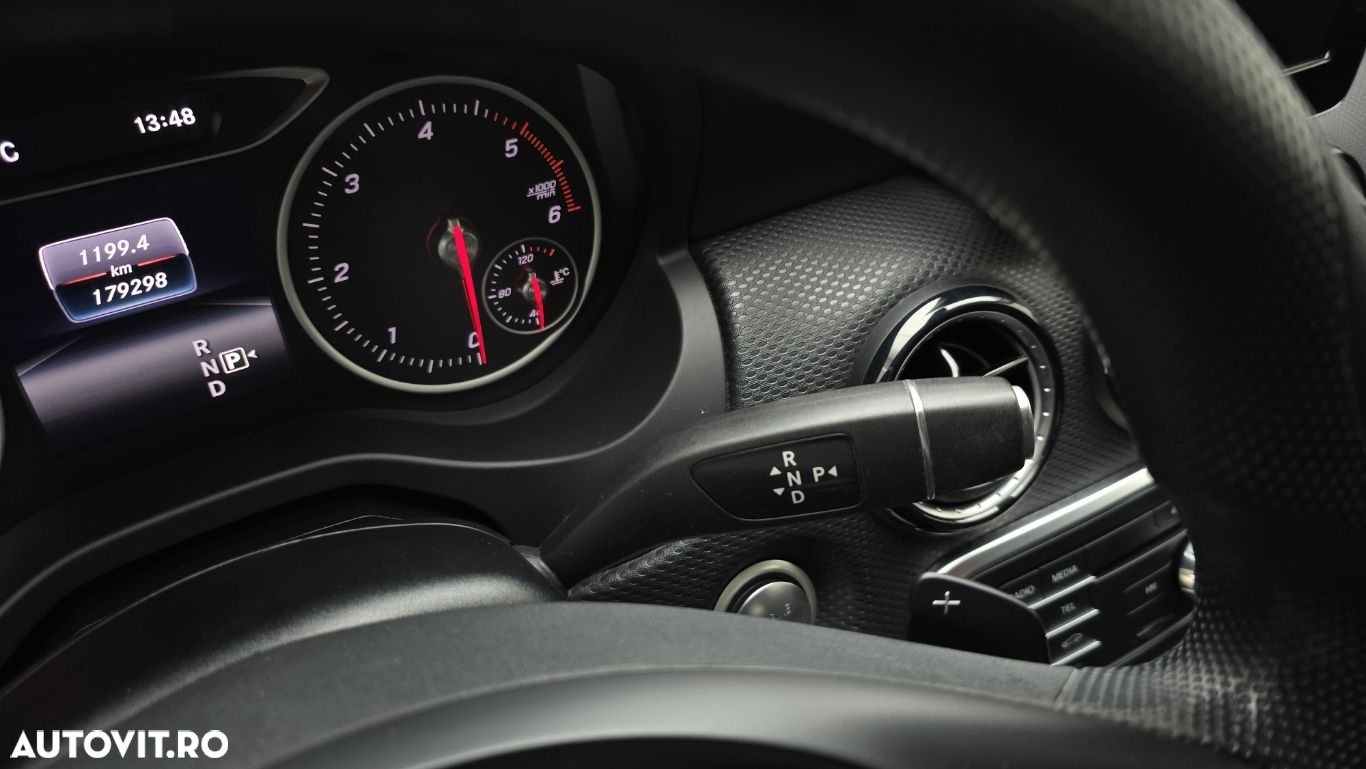 Mercedes-Benz A - 17