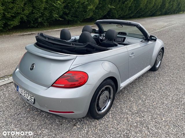 Volkswagen New Beetle - 29