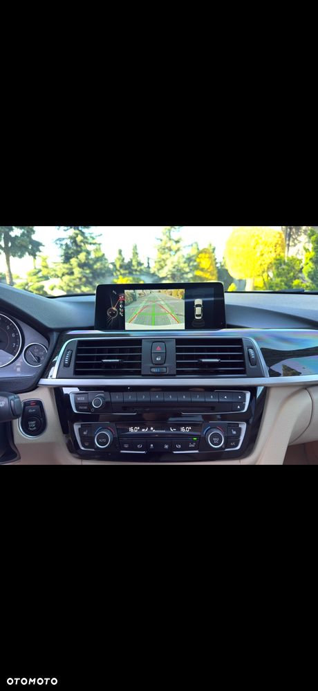 BMW Seria 3 328i xDrive - 22
