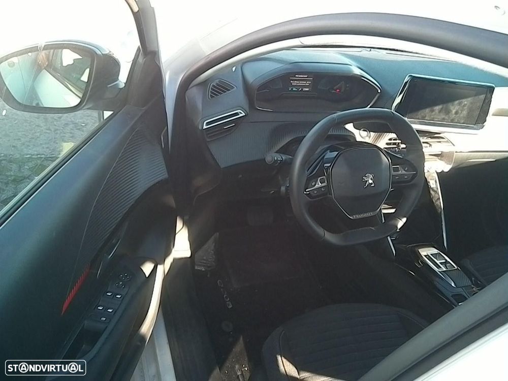 Peugeot e-208 50 kWh Active Pack - 7