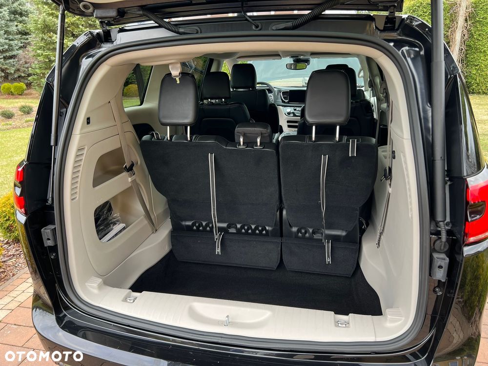 Chrysler Pacifica - 33