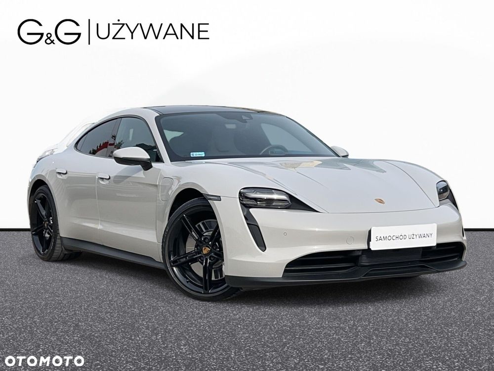 Porsche Taycan - 8