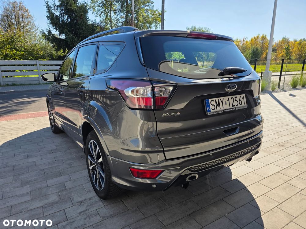 Ford Kuga 1.5 EcoBoost 2x4 ST-Line - 4