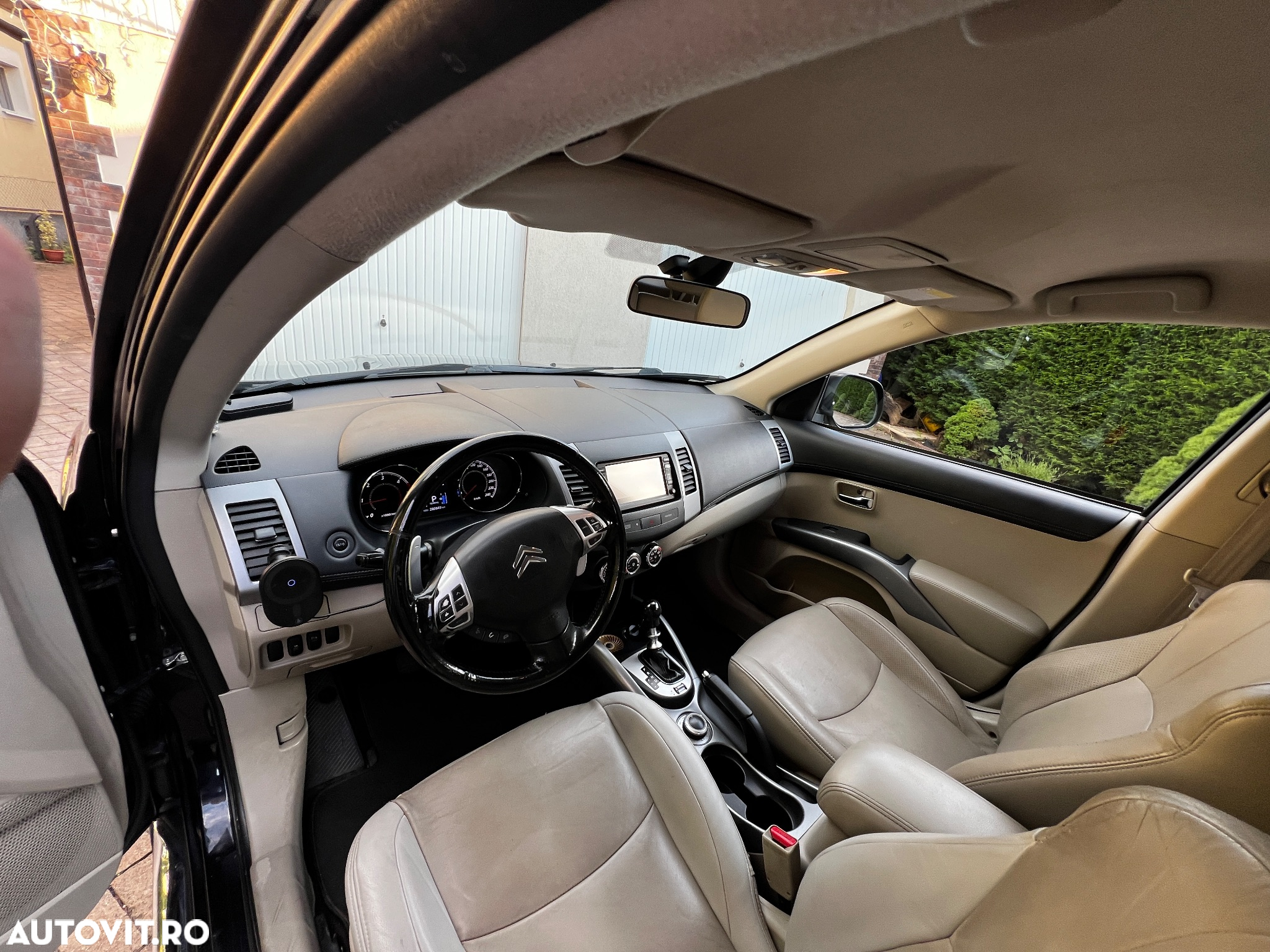 Citroën C-Crosser 2.2 HDI Confort Aut. - 13