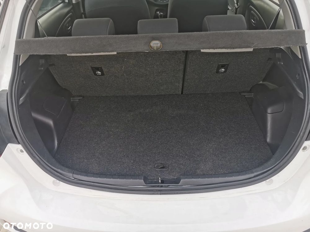 Toyota Yaris - 26