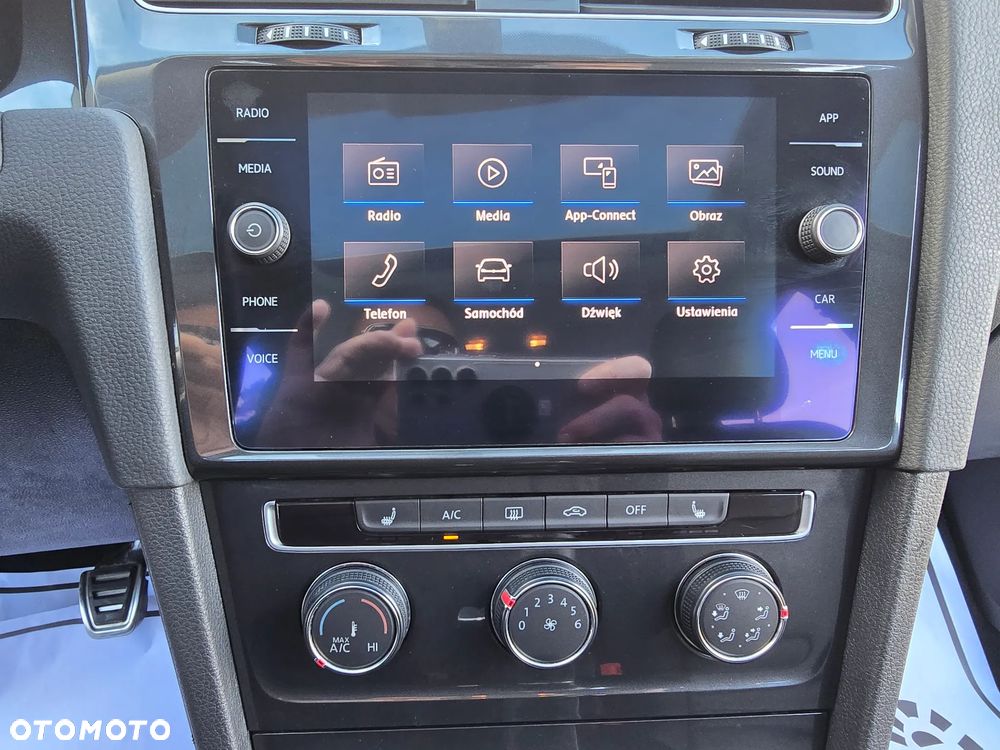 Volkswagen Golf - 28