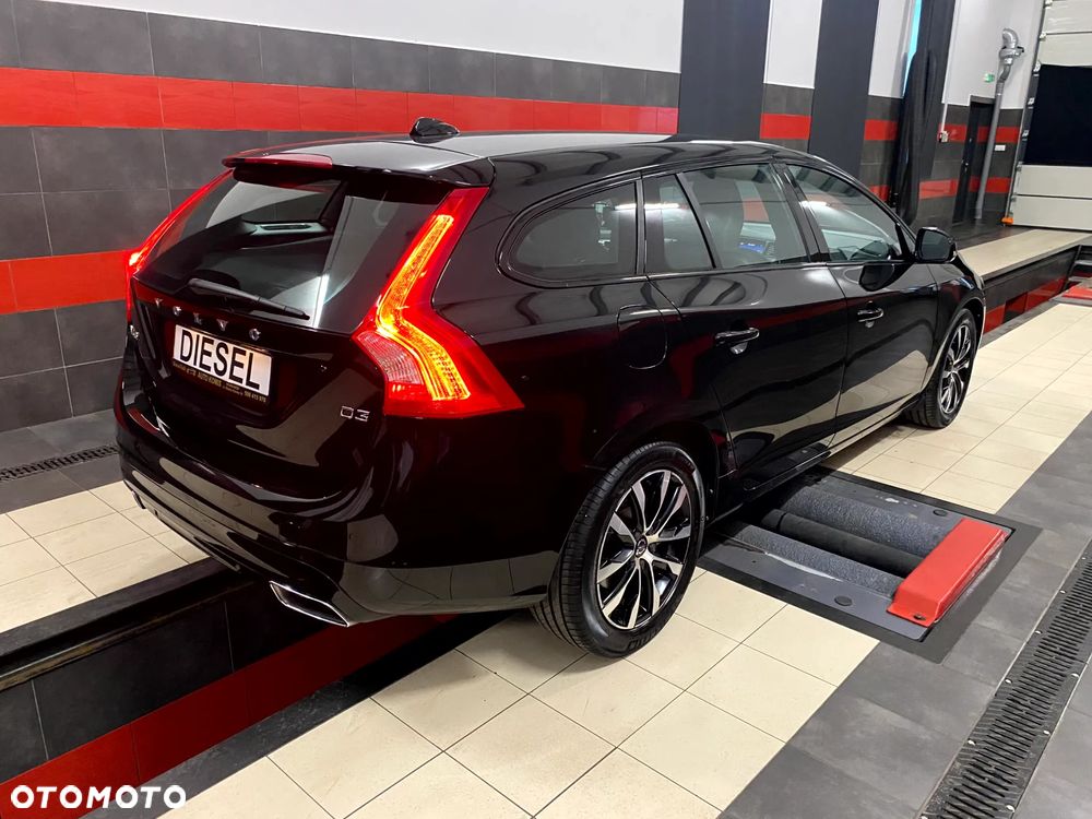 Volvo V60 D3 Momentum - 13
