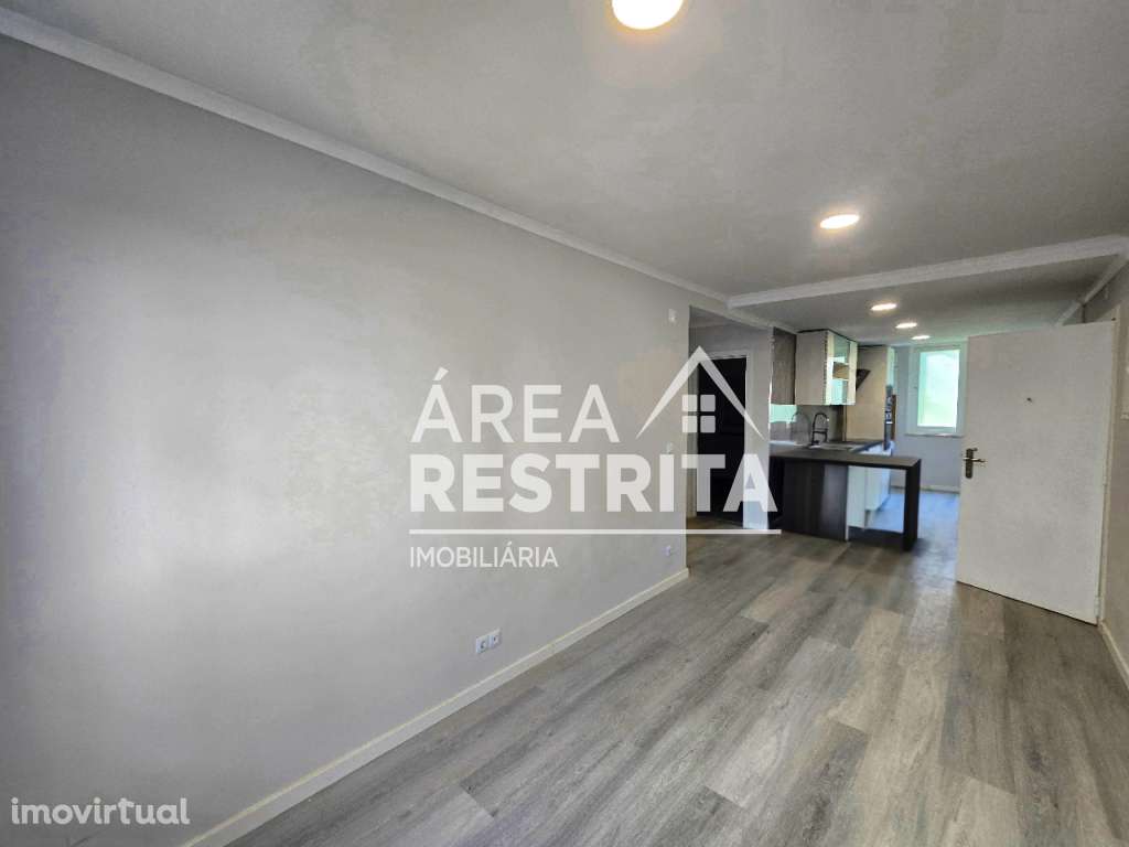 APARTAMENTO T2 TOTALMENTE REMODELADO EM BENFICA – LISBOA - Grande imagem: 5/14