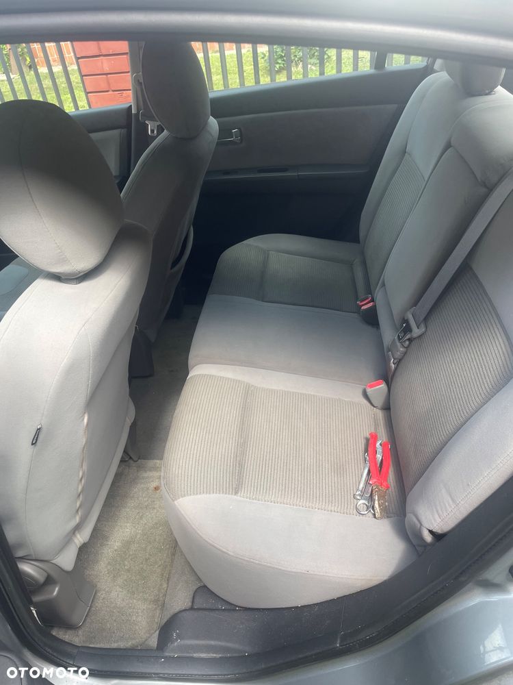 Nissan Sentra 2.0 - 6