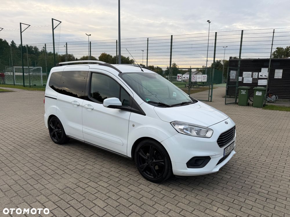 Ford Tourneo Courier - 1