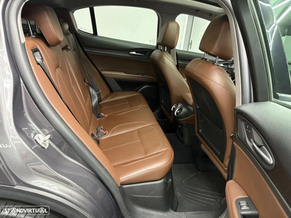 Alfa Romeo Stelvio — fotografia 10