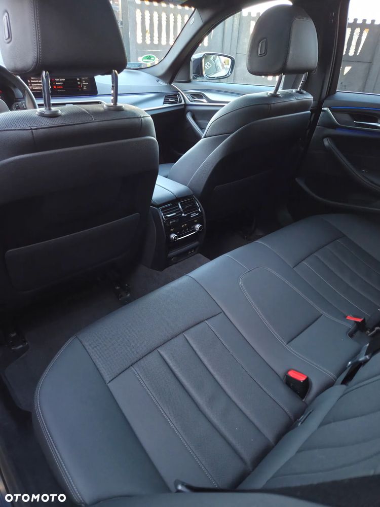 BMW Seria 5 530i GPF M Sport sport - 13