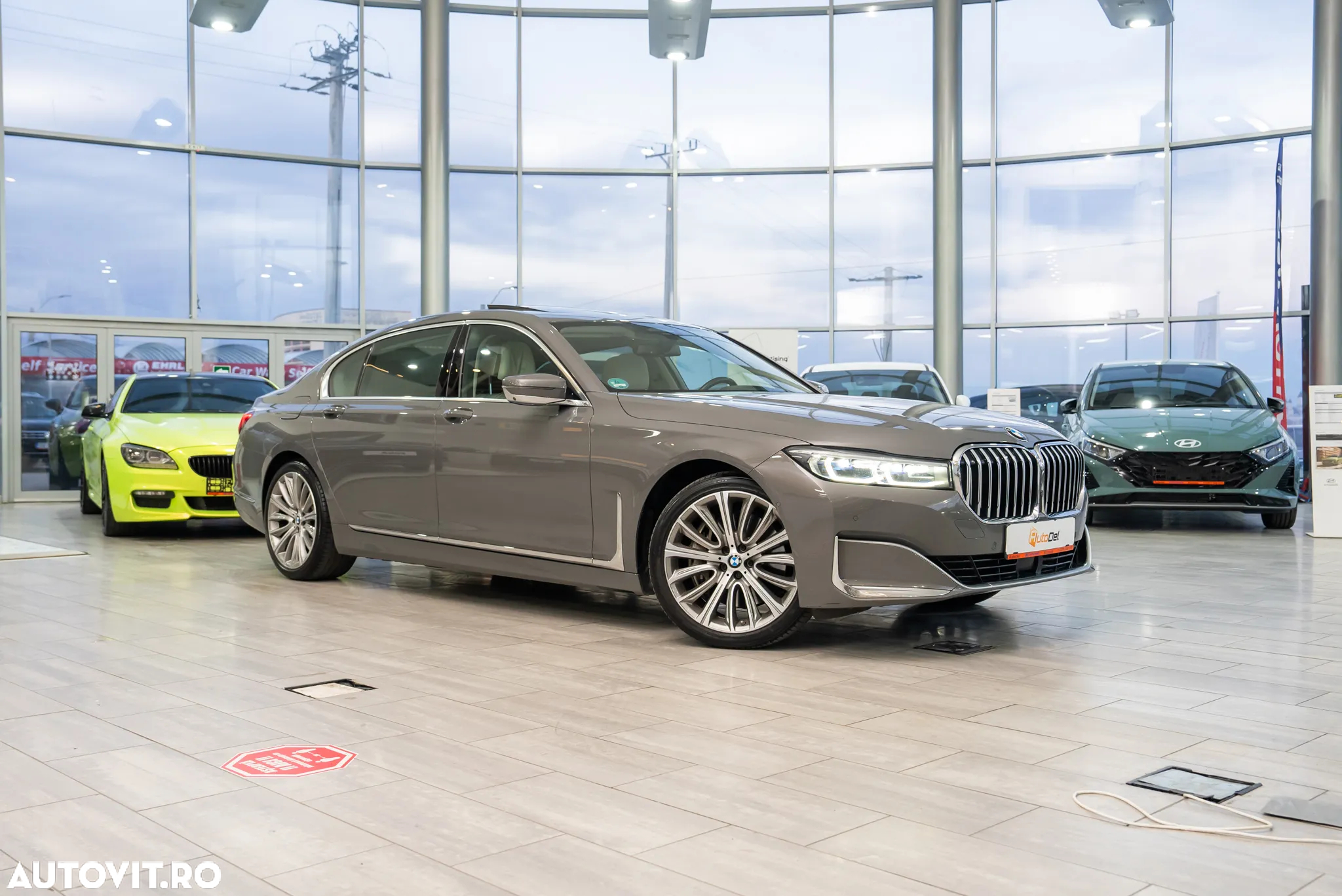 BMW Seria 7 745Le xDrive AT PHEV - 29