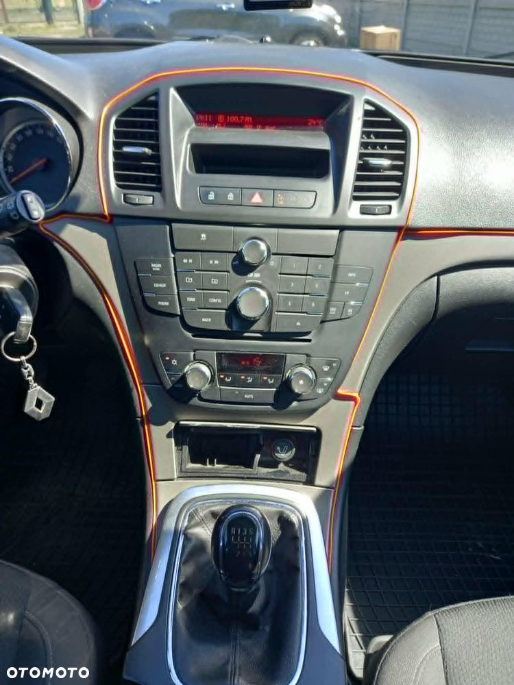 Opel Insignia 1.8 Sport - 8