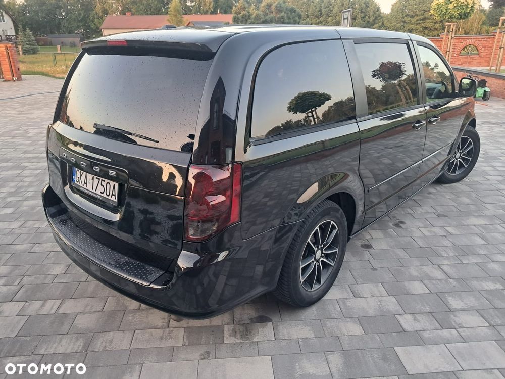 Dodge Grand Caravan - 3