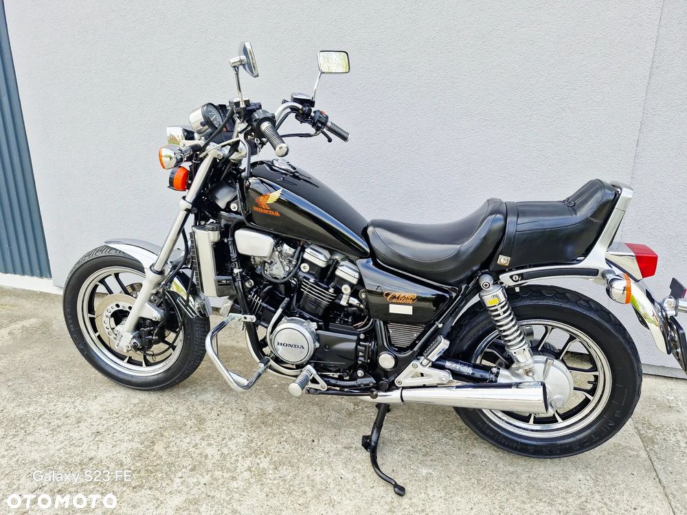 Honda VF - 16