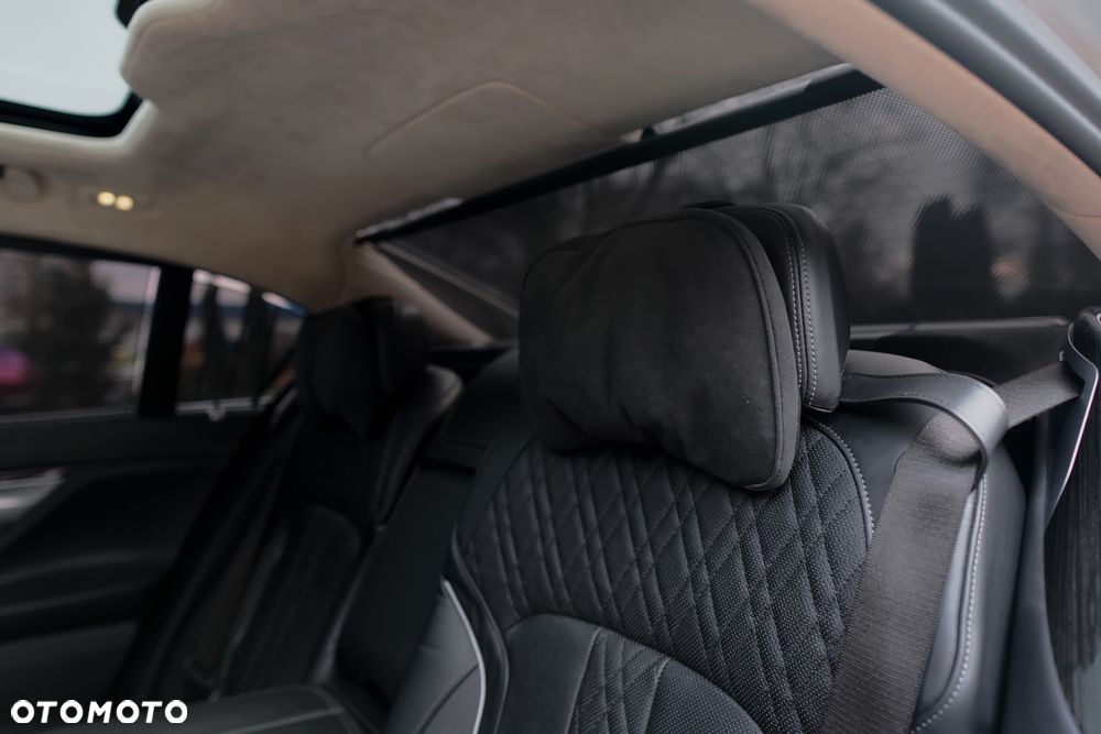 BMW Seria 7 M760Li xDrive V12 Excellence - 33
