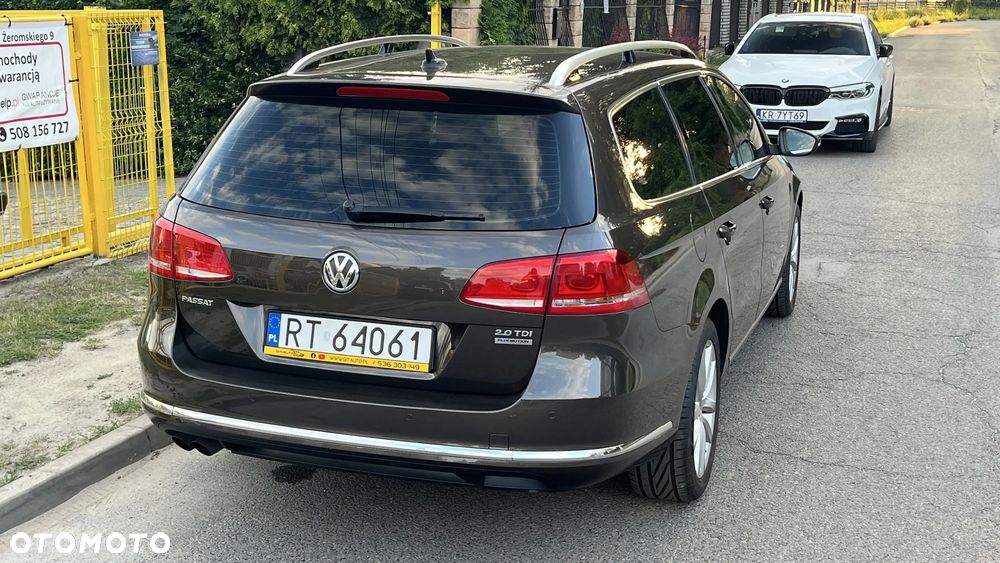 Volkswagen Passat 2.0 TDI Highline - 17