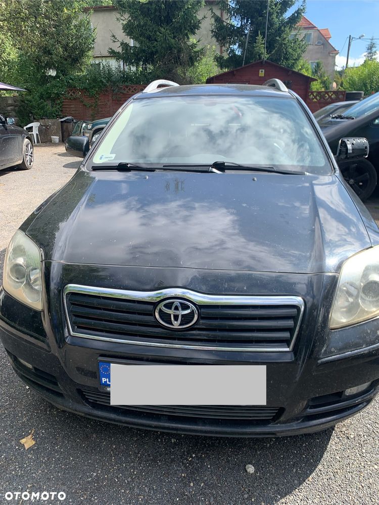 Toyota Avensis - 1