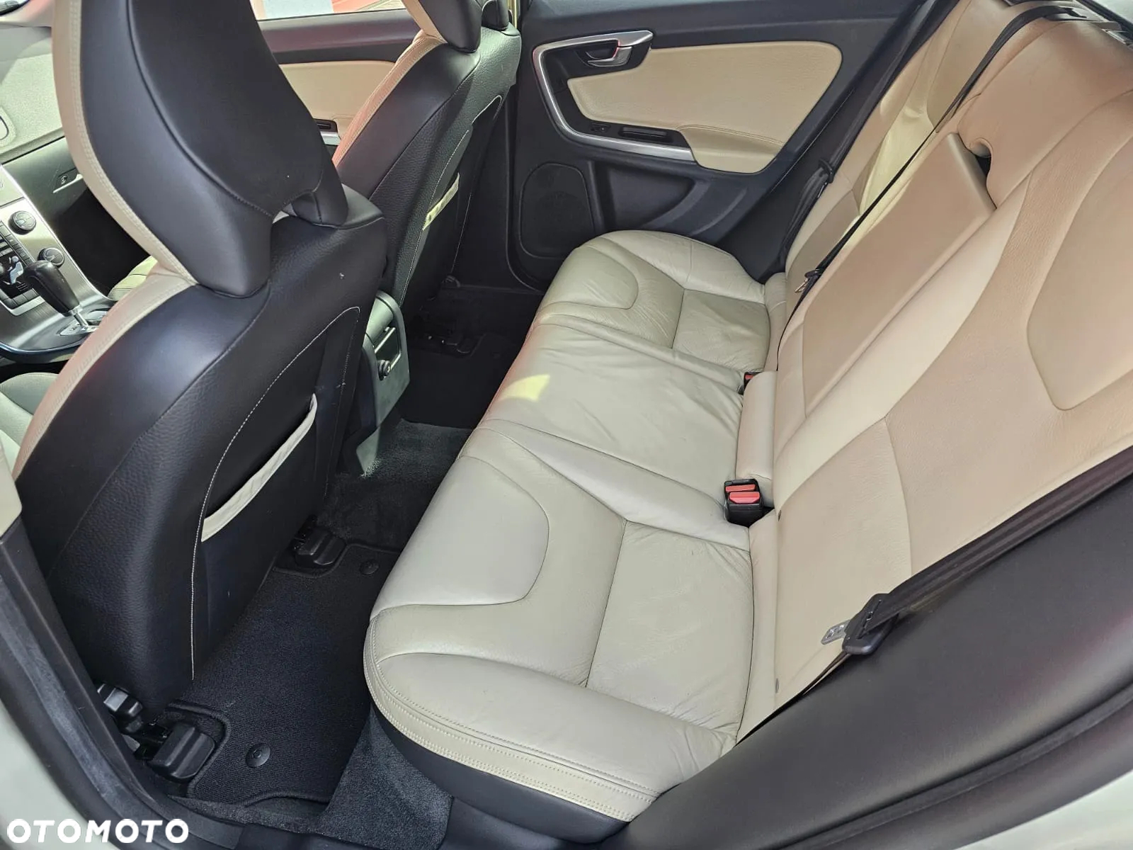 Volvo V60 D3 Geartronic Summum - 22