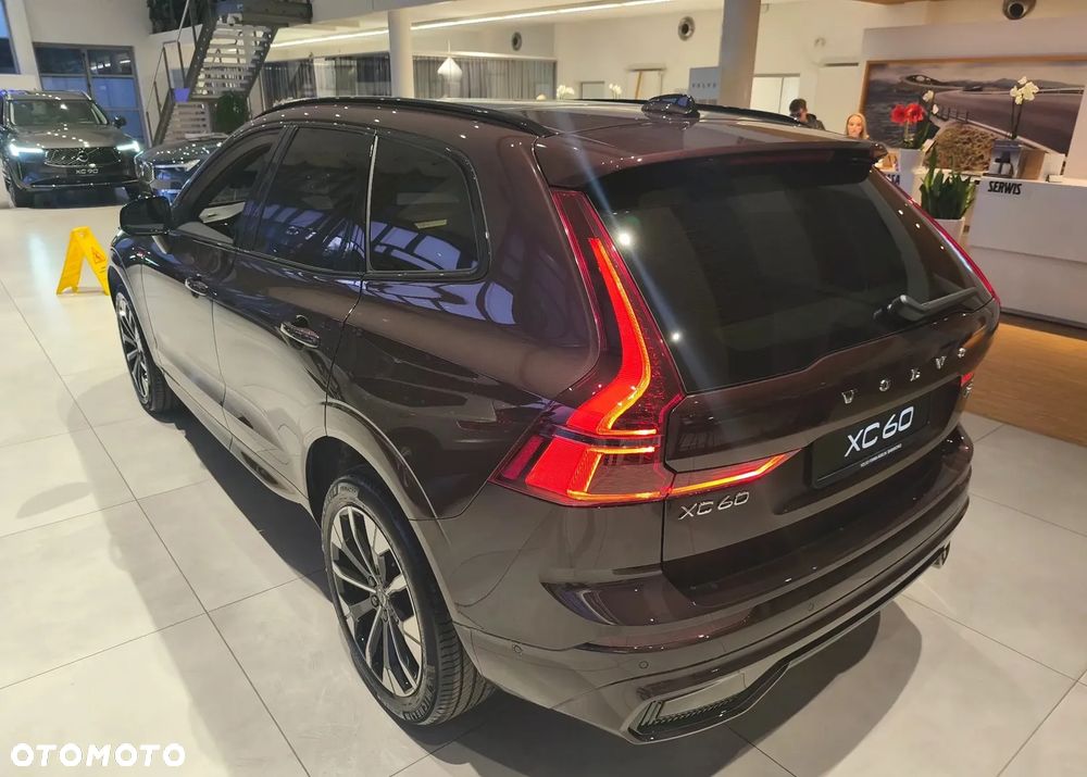 Volvo XC 60 B5 B AWD Ultimate Dark - 4