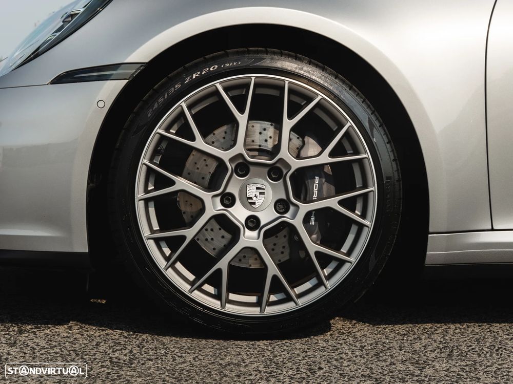 Porsche 911 (992) Carrera - 12
