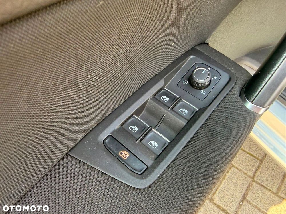 Volkswagen Touran 1.5 TSI EVO Highline DSG - 33