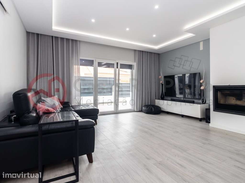 Moradia T3+2 Remodelada com garagem 740 m² de Terreno em St Antonio... - Grande imagem: 2/60