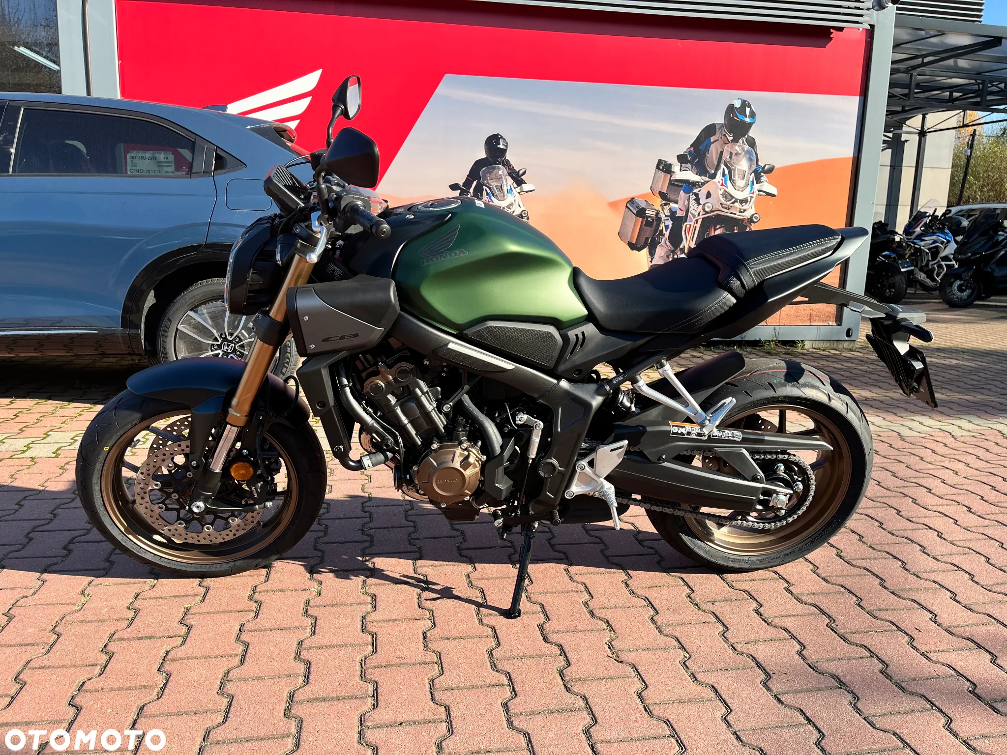 Honda CB - 12