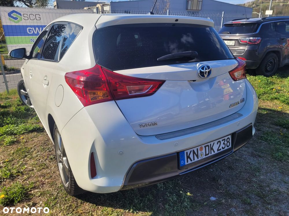 Toyota Auris - 11