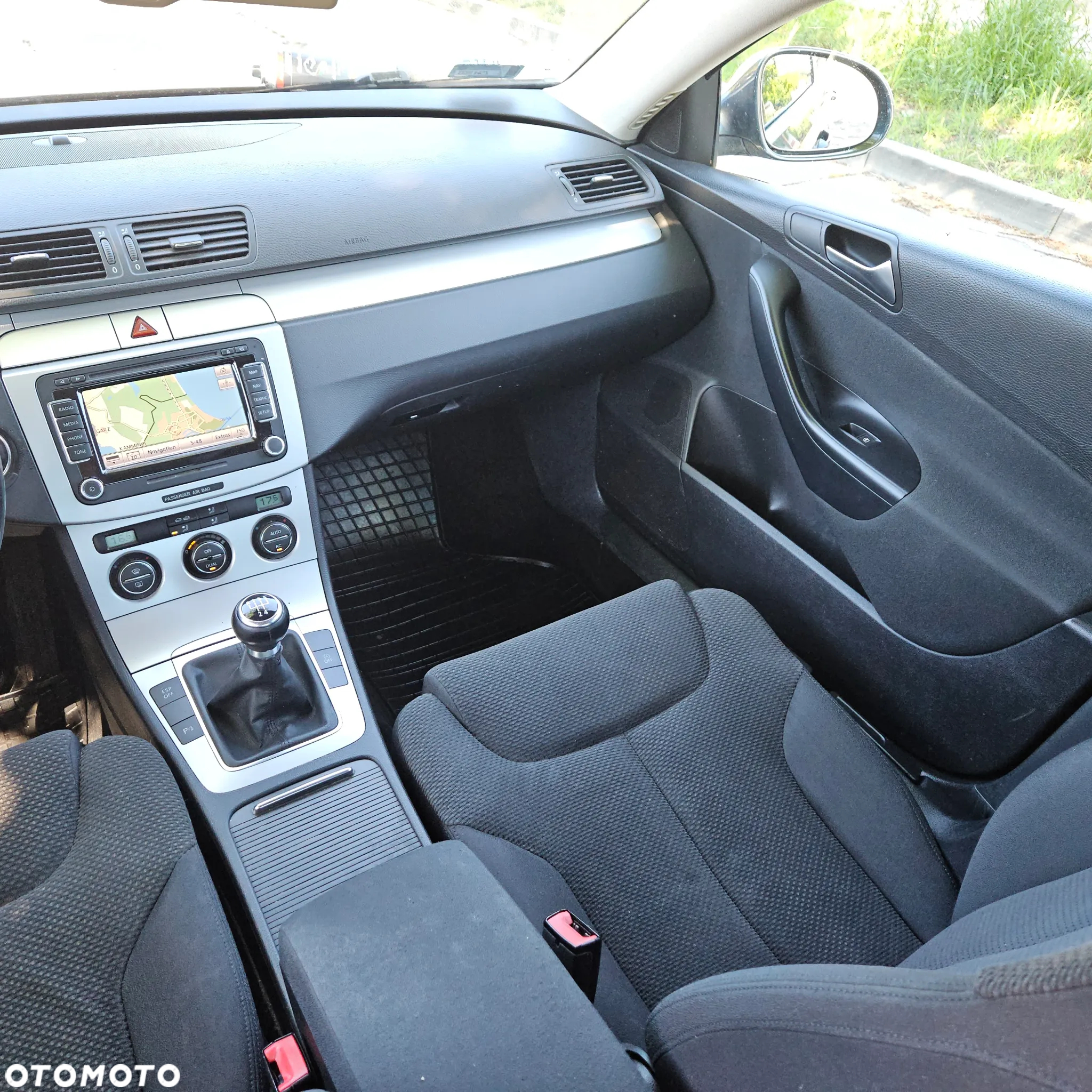 Volkswagen Passat 2.0 TDI DPF Highline - 22