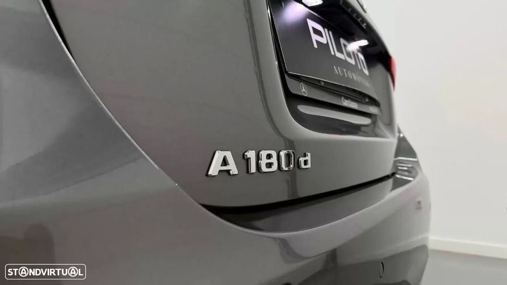 Mercedes-Benz A 180 d Progressive Aut. - 11