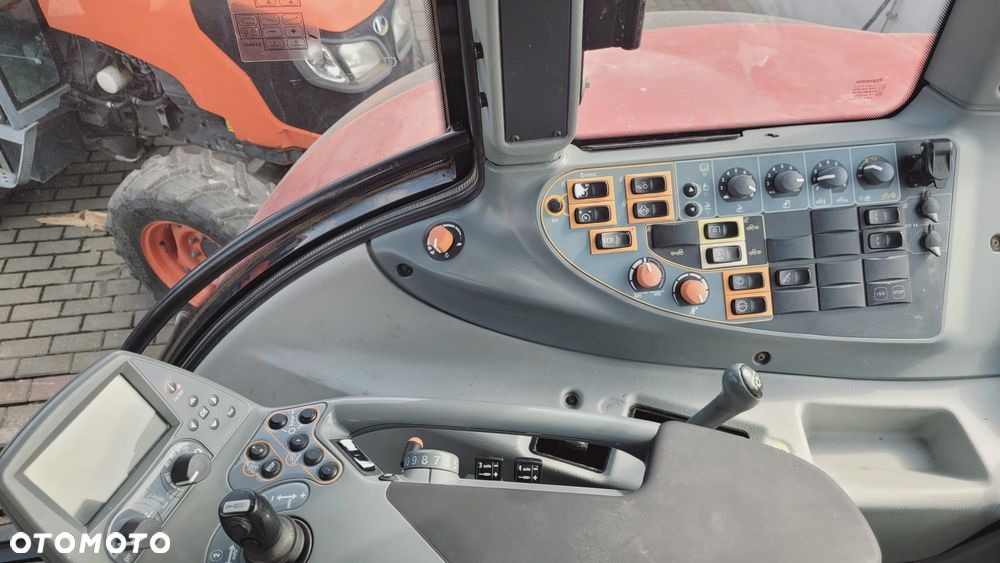Valtra T152,Tuz przedni, pneumatyka - 11