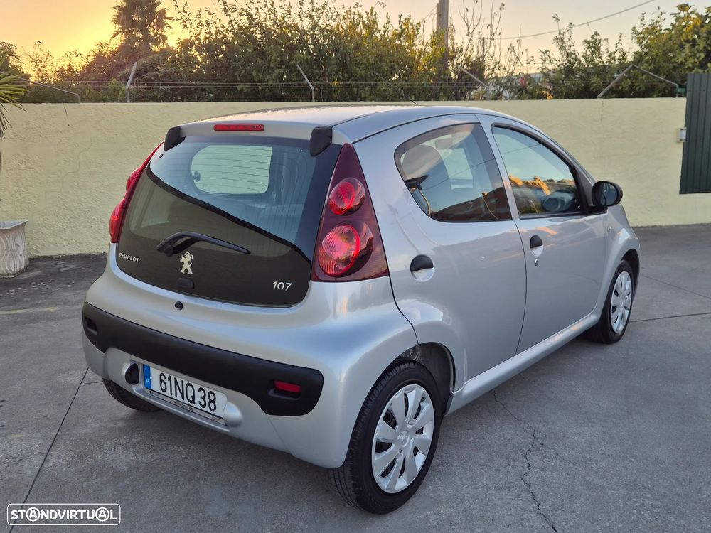 Peugeot 107 1.0 Trendy - 18