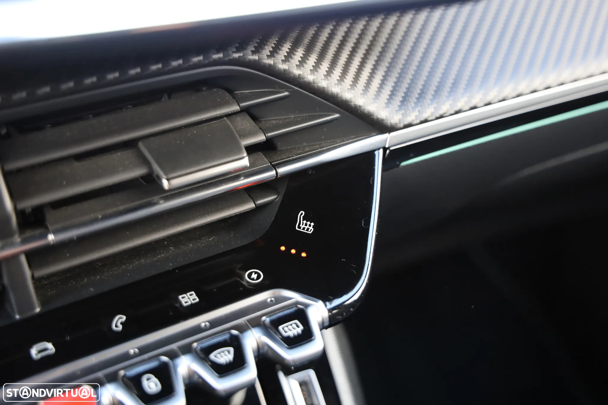 Peugeot e-2008 50 kWh GT - 35
