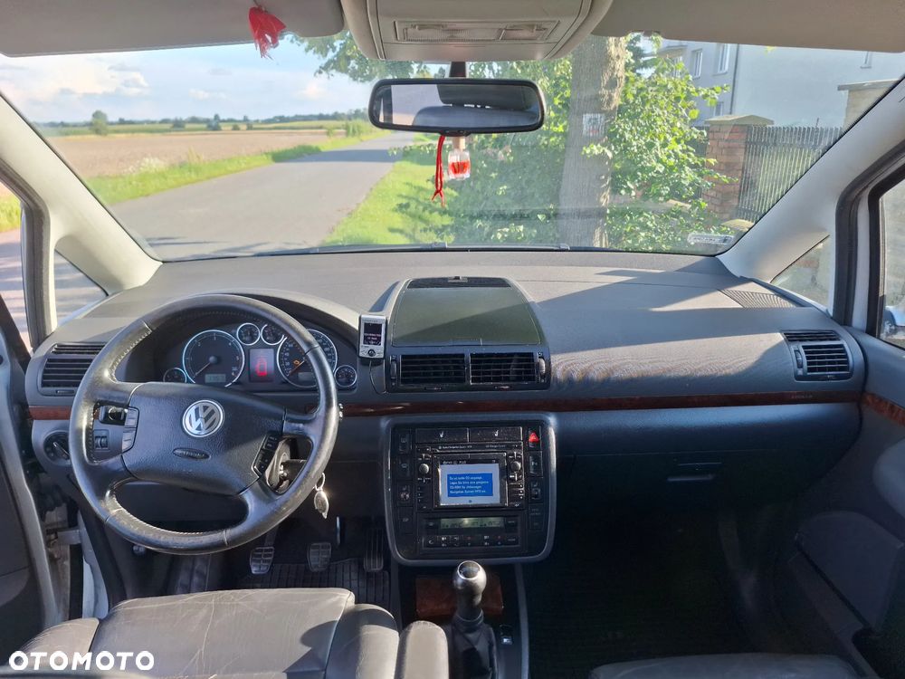 Volkswagen Sharan 2.0 TDI Highline - 23
