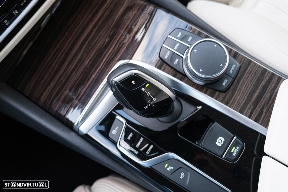 BMW 520 d Line Luxury Auto - 33