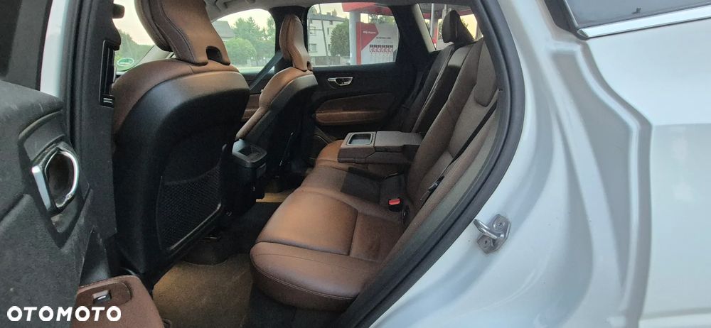 Volvo XC 60 B4 D AWD Geartronic Inscription - 14