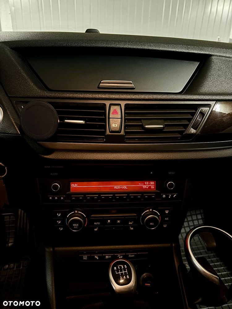 BMW X1 xDrive18d - 10