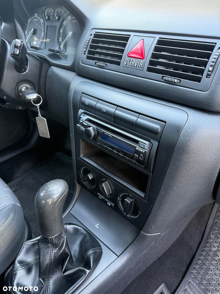Skoda Octavia 1.9 TDI Tour - 12