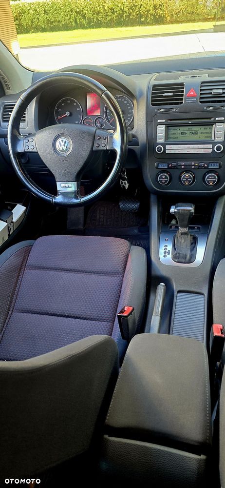 Volkswagen Golf - 6