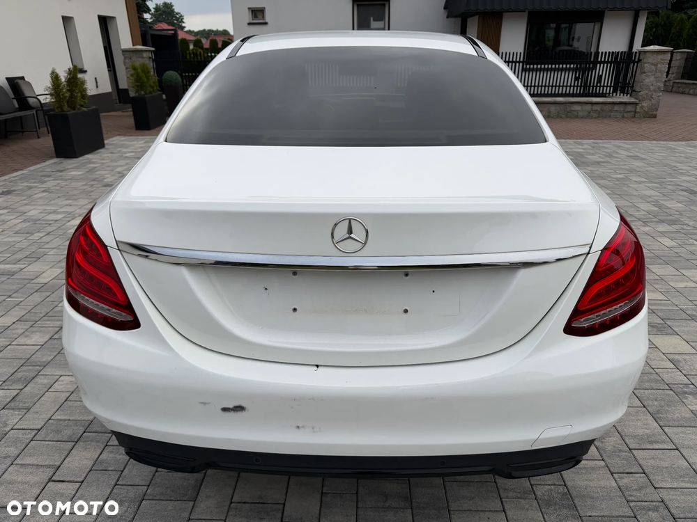 Mercedes-Benz Klasa C 200 7G-TRONIC Exclusive - 13