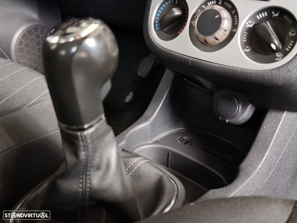 Opel Corsa 1.2 Cosmo - 31