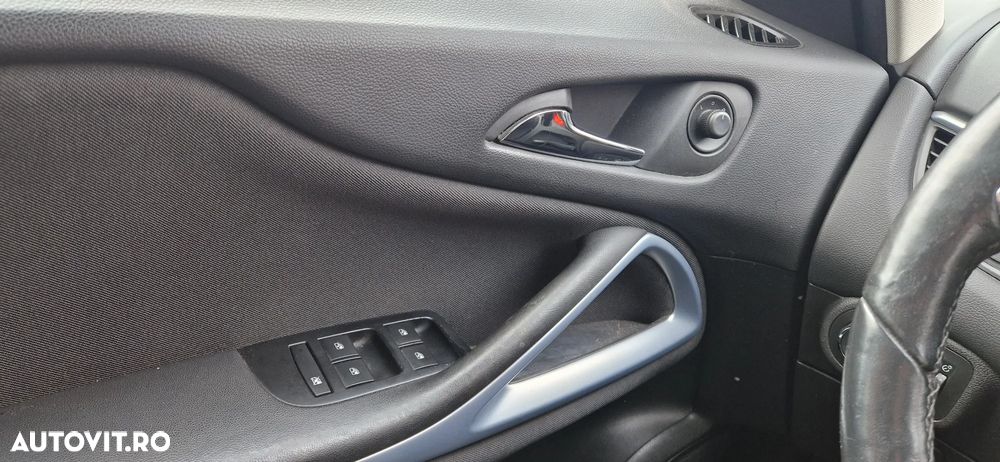 Opel Zafira Tourer 2.0 CDTI ECOFLEX Start/Stop Style - 4